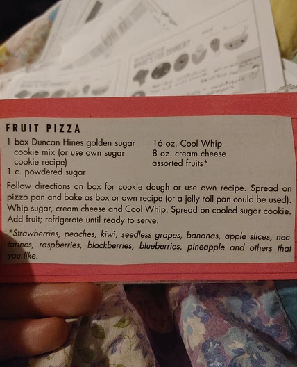 Fruit pizza