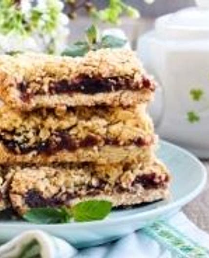 Almond Oat and Date Bars