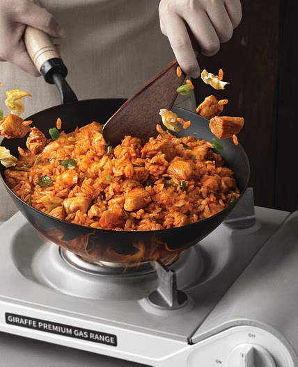 비비고 닭갈비볶음밥 + 고메 치킨 후라이드