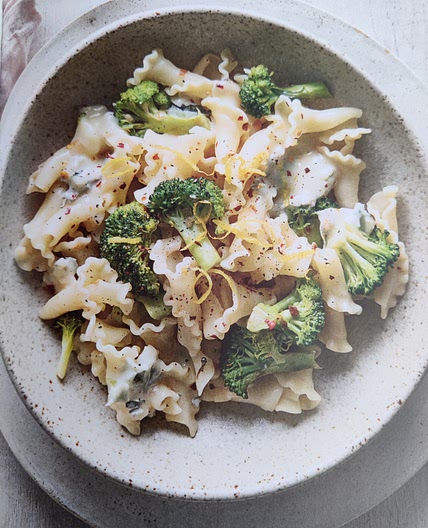 Pasta with broccoli and blue cheese
