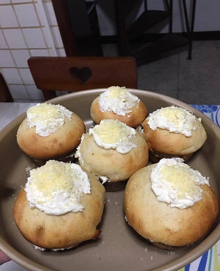Pão caseiro recheado
