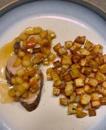 Apple Butter Sauce Pork loin 🍎