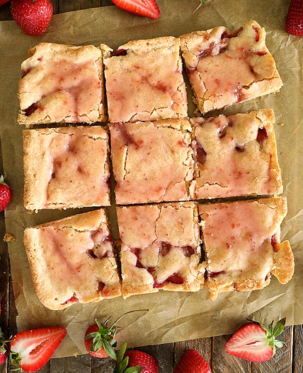 Fresh Strawberry Blondies