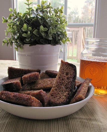Garlic bread the Lithuanian way