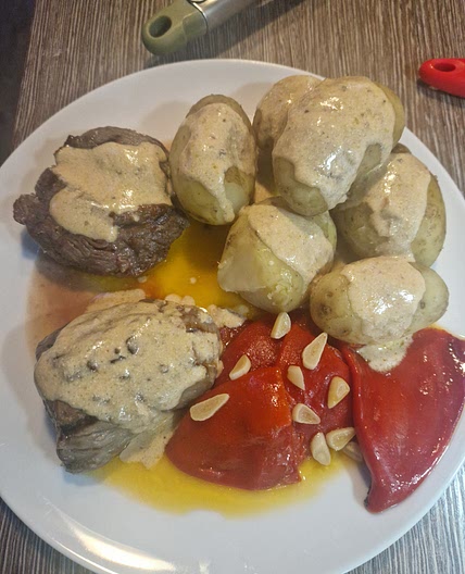 Fillet steak with Jersey potatoes and piquillo peppers