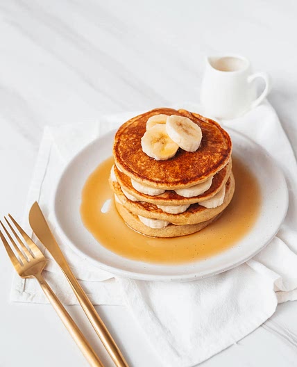 Banana Oatmeal Pancakes