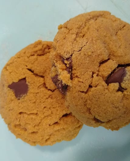 Flourless Peanut Butter Chocolate Chip Cookies