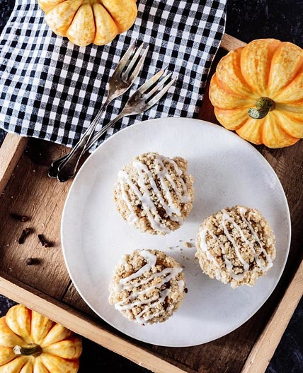 Saftige Kürbis-Muffins mit Streuseln