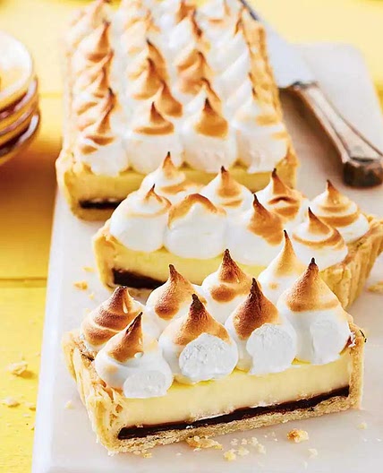 Recette de tarte au citron et au chocolat meringuée | Coup de Pouce