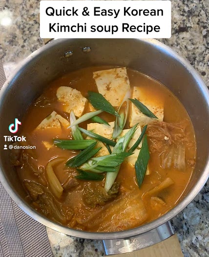 Kimchi soup