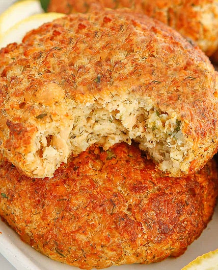 Air Fryer Salmon Patties (+Video)