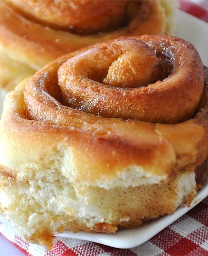 Buttermilk Cinnamon Rolls