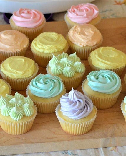 Vanilla Cupcakes with Swiss Meringue Buttercream