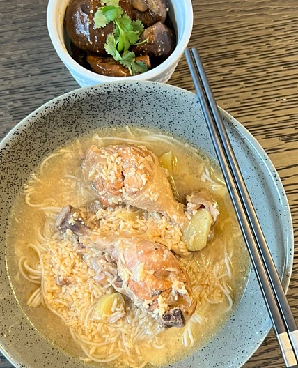 Foo Chew-style rice wine chicken noodle soup