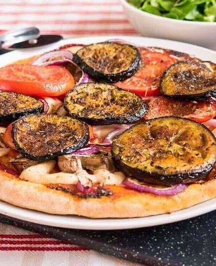 AUBERGINE PIZZA WITH CASHEW CHEESE 🧀 
