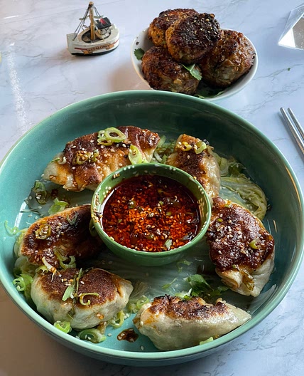 Garnished Crispy Dumplings