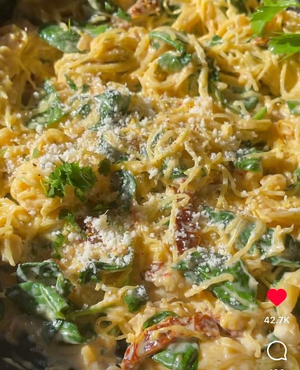 Creamy Garlic & Sundried Tomato Spaghetti Squash