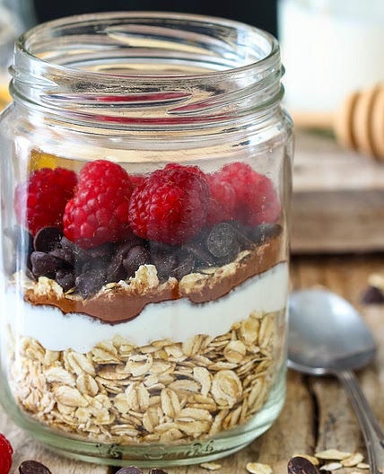 Raspberry Chocolate Chip Overnight Oats