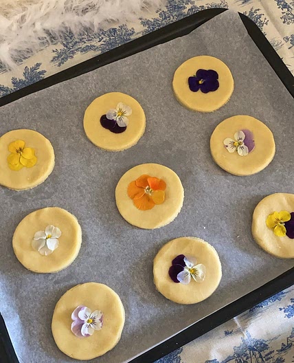 Flower shortbread cookies 