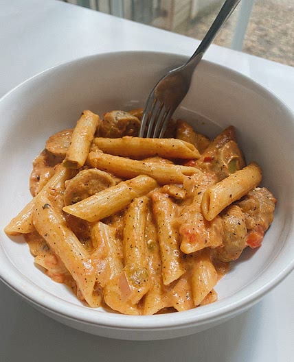 Creamy Cajun Pasta with Chicken Sausage