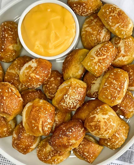 Soft Pretzel bites with cheese