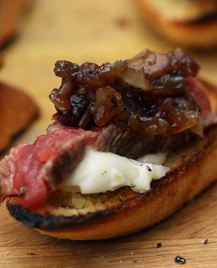 Ribeye Crostini - BBQ Recepten - BBQ Junkie