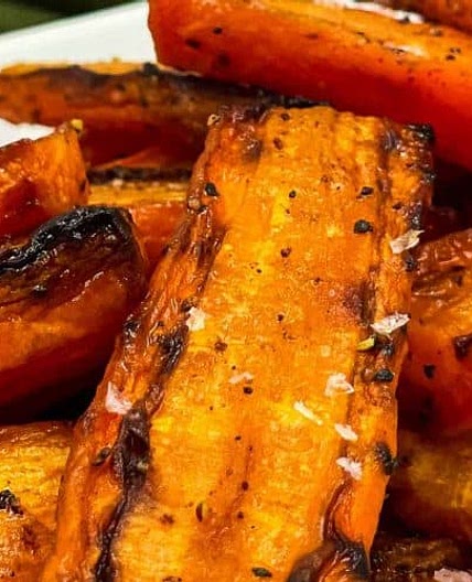 Maple roasted air fryer carrots