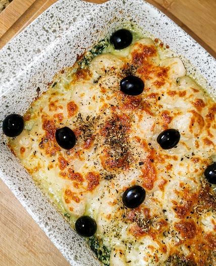 Baked spinach and ricotta gnocchi