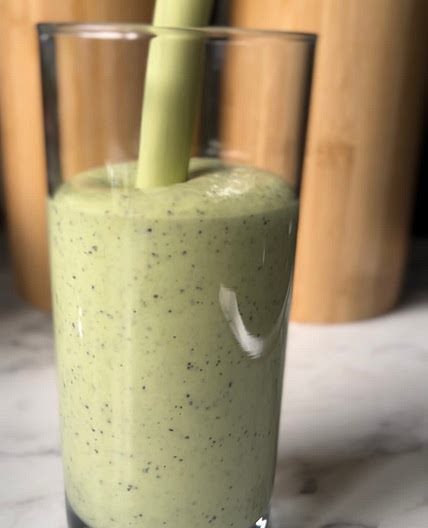 Mango and Spinach Smoothie