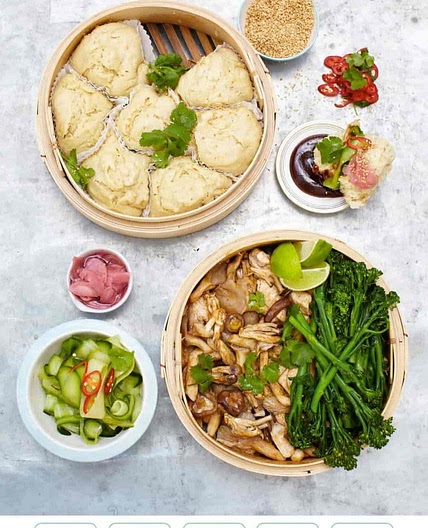 CHICKEN DIM SUM COCONUT BUNS, CUCUMBER PICKLE & HOI SIN SAUCE