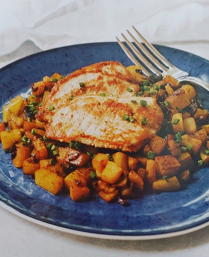 Pork chops with savory Apple bacon hash
