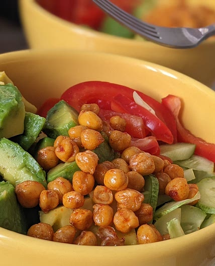 Healthy Avocado Chickpea salad