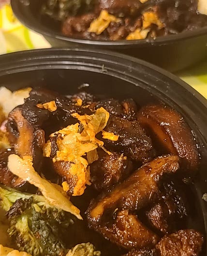 Galic butter steak and mushrooms with Idaho potatoes