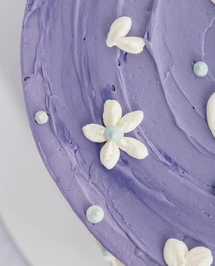 Instagram: @machete_cakes discovered by daedsita