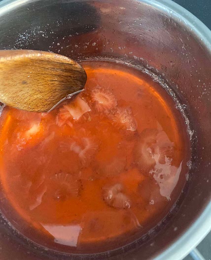 Strawberry sauce/juice