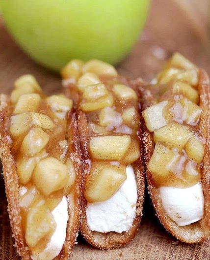 Apple Cheesecake Tacos