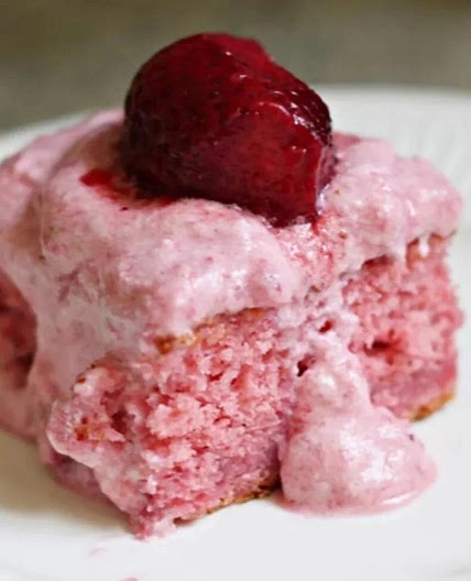 Best Ever Strawberry Cake