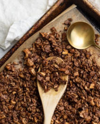 Chocolate Cashew Granola with Cacao (Vegan)