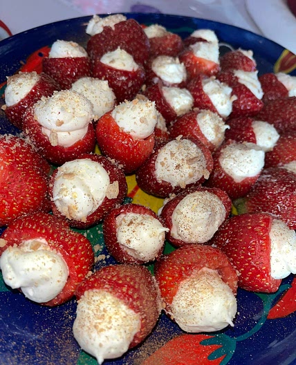 Cheesecake Stuffed Strawberries