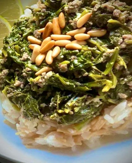 SPINACH AND BEEF STEW (SABANEGH W-RIZ).