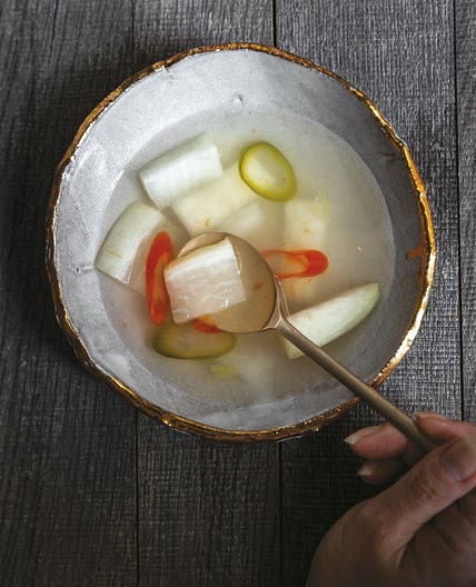 CHONG GAK KIMCHI  (총각김치 • Ponytail Kimchi)