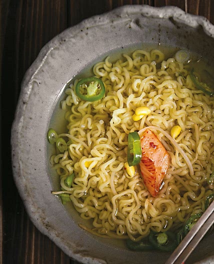 KONG NAMUL  (콩나물 라면• Bean Sprout) CONSOMMÉ RAMEN