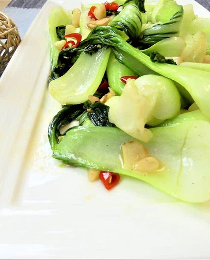 Pan Fried Bok Choy with Garlic Sauce | 炒小白菜