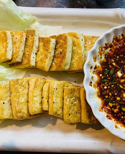 Golden Tofu With Chili Sauce | 煎豆腐