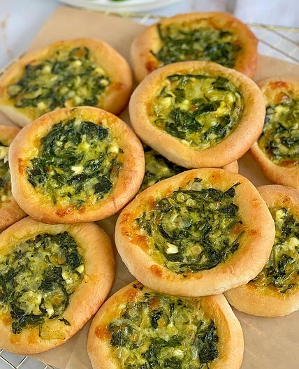 Mini spinach cheese pies