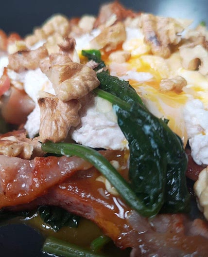 CODDLED EGGS WITH SPINACH AND BACON