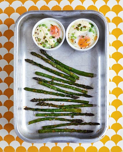 BAKED EGGS WITH ASPARAGUS SOLDIERS