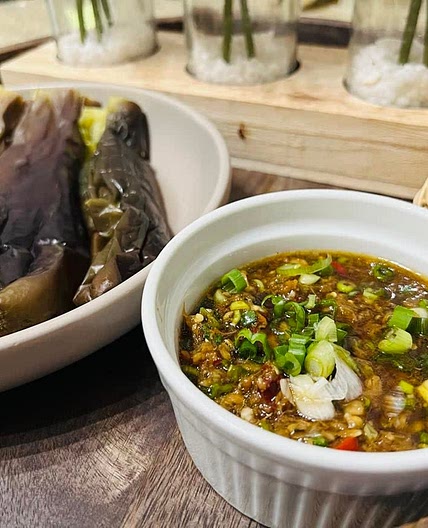 Eggplant in Spicy Dipping Sauce | 拌茄子