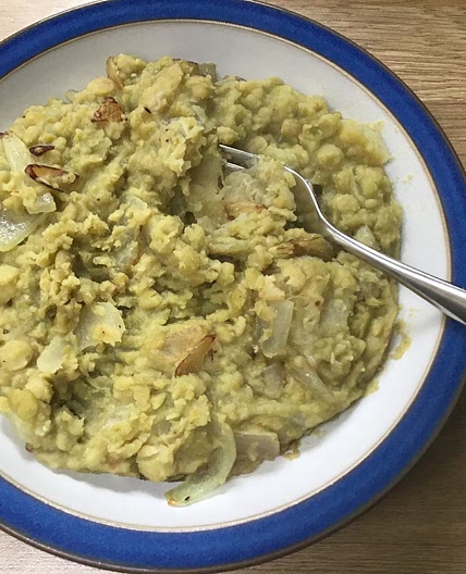 Bananas with Green Split Peas