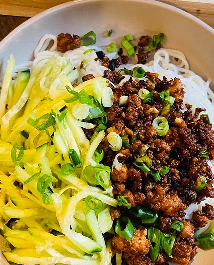 Noodle with Marinated Meat Sauce | 杂酱面